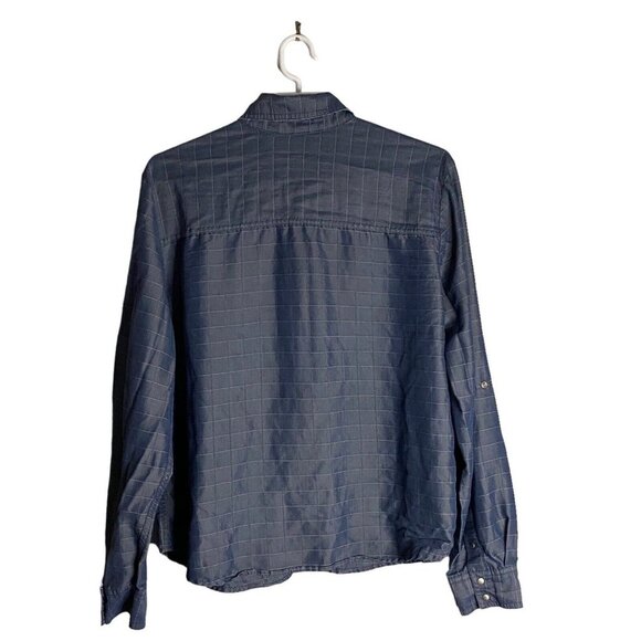Shaver Lake Women's Patterned Chambray Button-Down Shirt - Picture 8 of 8